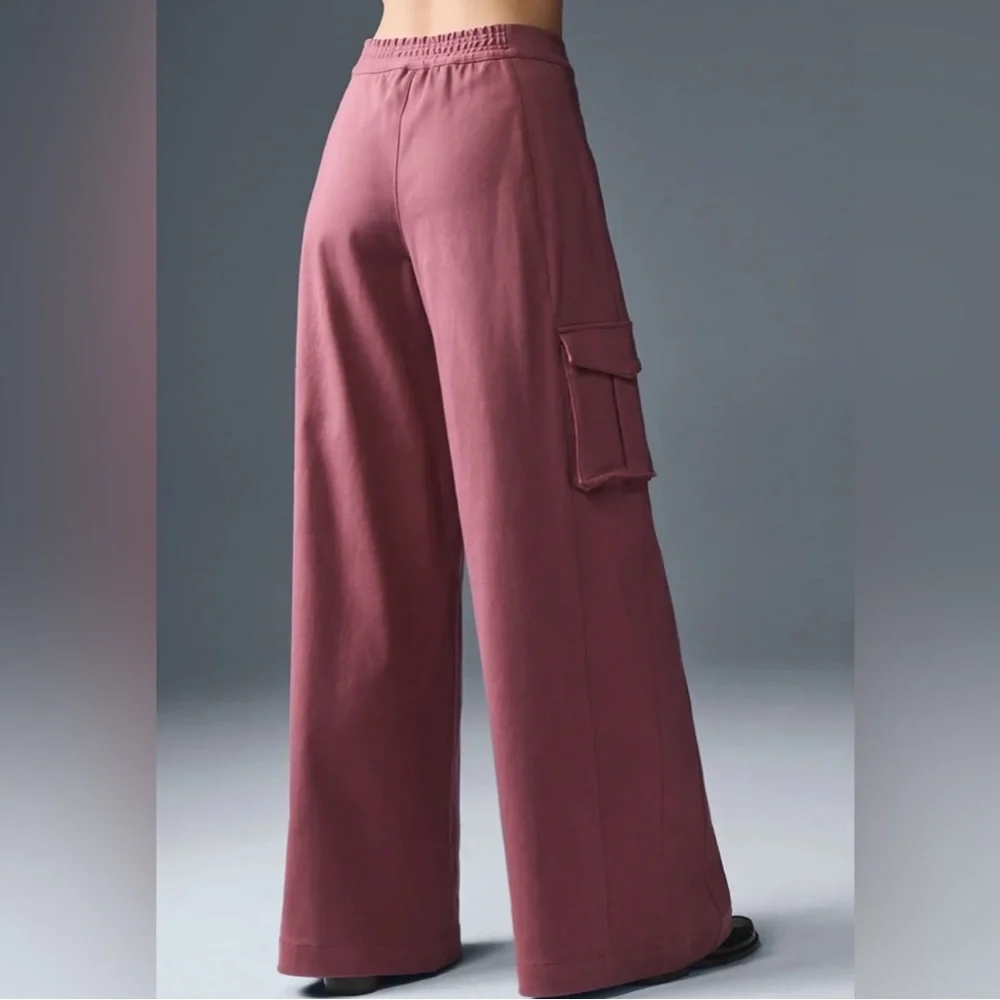 ALO Yoga Show Off Cargo Wide Leg Trouser, Burgundy Truffle Small - Picture 2 of 12